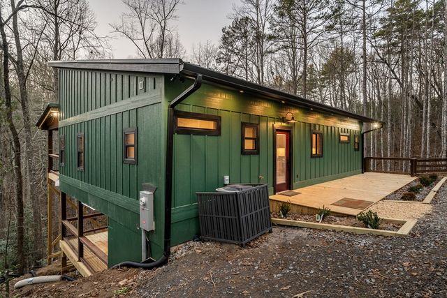 307 Ross Road, Mineral Bluff, GA 30559