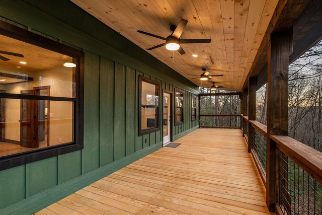 307 Ross Road, Mineral Bluff, GA 30559