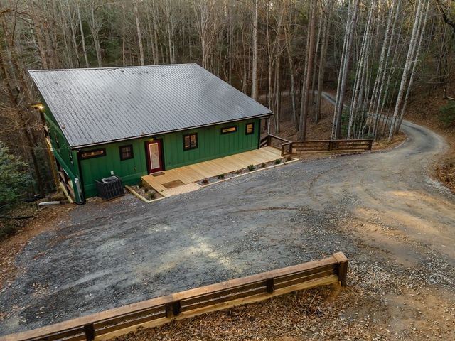 307 Ross Road, Mineral Bluff, GA 30559