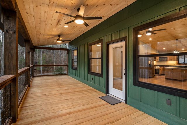 307 Ross Road, Mineral Bluff, GA 30559