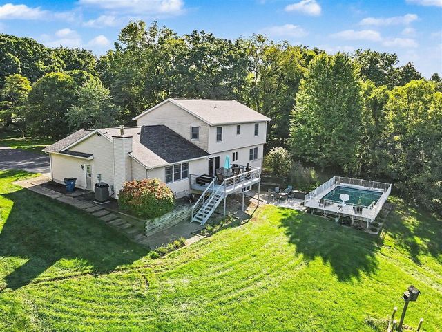 10154 Paw Paw Lake Drive, Mattawan, MI 49071