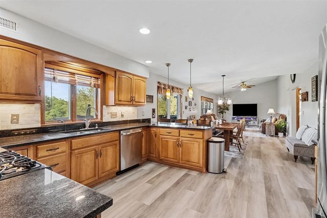 10154 Paw Paw Lake Drive, Mattawan, MI 49071