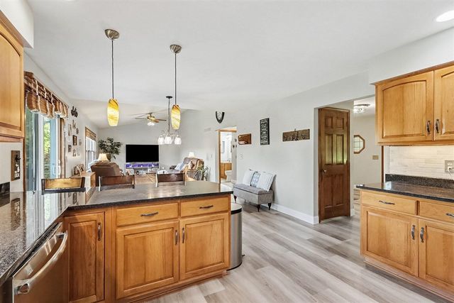 10154 Paw Paw Lake Drive, Mattawan, MI 49071