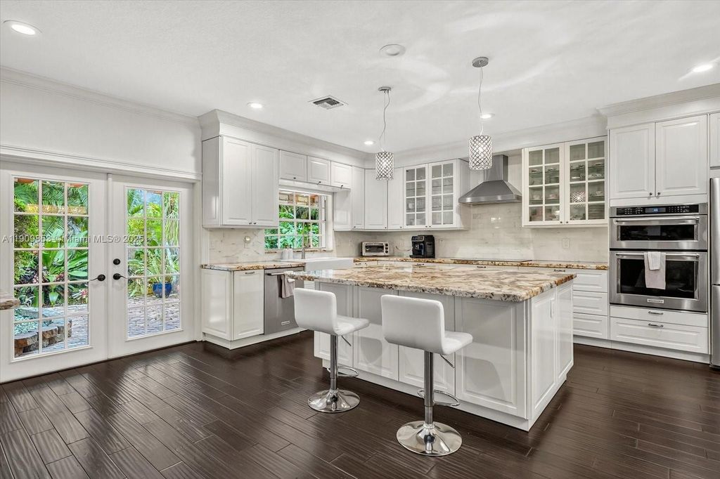 13000 NW 5th St, Plantation, FL 33325