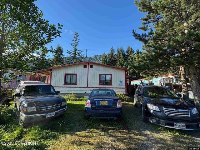 6306 Gull Way, Juneau, AK 99801