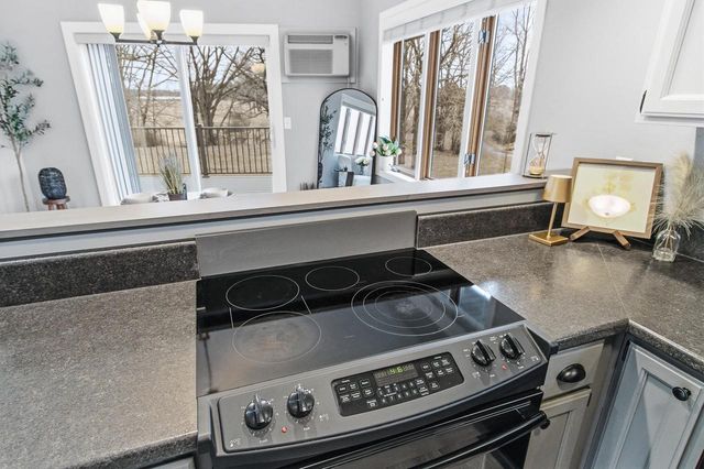 6028 Saddle Ridge, Portage, WI 53901