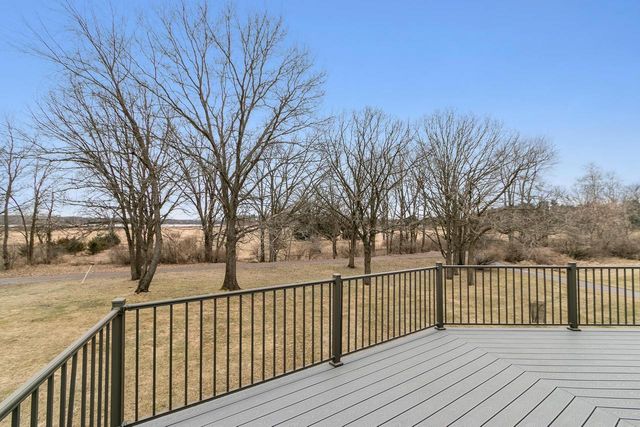 6028 Saddle Ridge, Portage, WI 53901