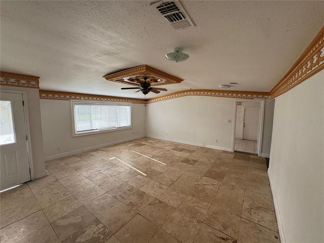 2430 N CENTRAL AVENUE, Kissimmee, FL 34741