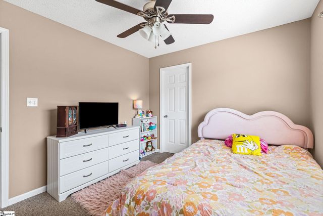 223 Woodruff Park Lane, Simpsonville, SC 29681