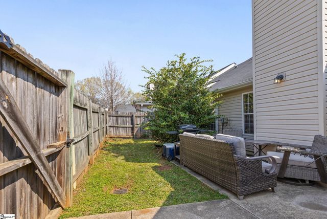 223 Woodruff Park Lane, Simpsonville, SC 29681