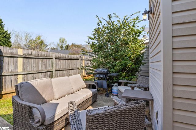 223 Woodruff Park Lane, Simpsonville, SC 29681