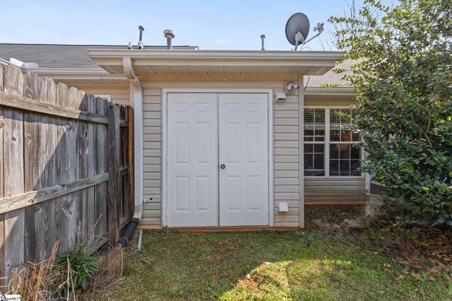 223 Woodruff Park Lane, Simpsonville, SC 29681