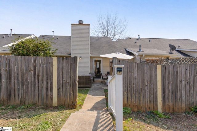 223 Woodruff Park Lane, Simpsonville, SC 29681