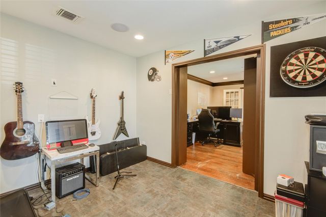 5623 Bermuda Dunes Drive, Houston, TX 77069