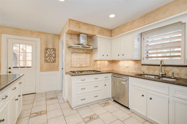 5623 Bermuda Dunes Drive, Houston, TX 77069