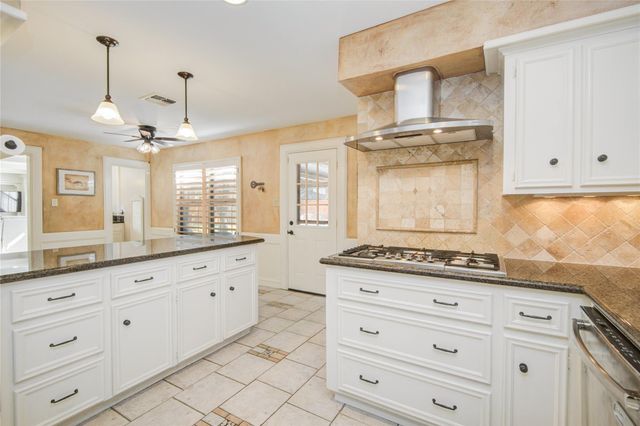 5623 Bermuda Dunes Drive, Houston, TX 77069