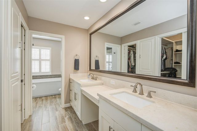 5623 Bermuda Dunes Drive, Houston, TX 77069