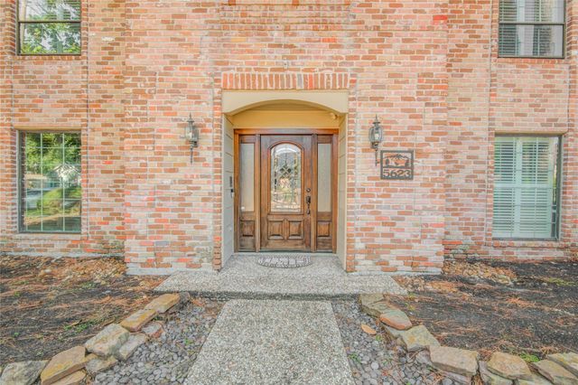 5623 Bermuda Dunes Drive, Houston, TX 77069