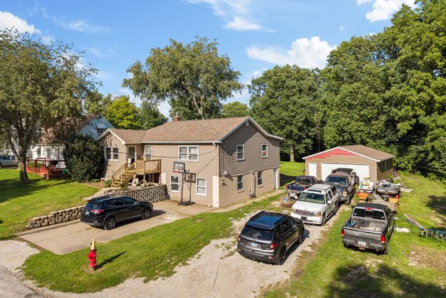 515 8TH Street, Silvis, IL 61282
