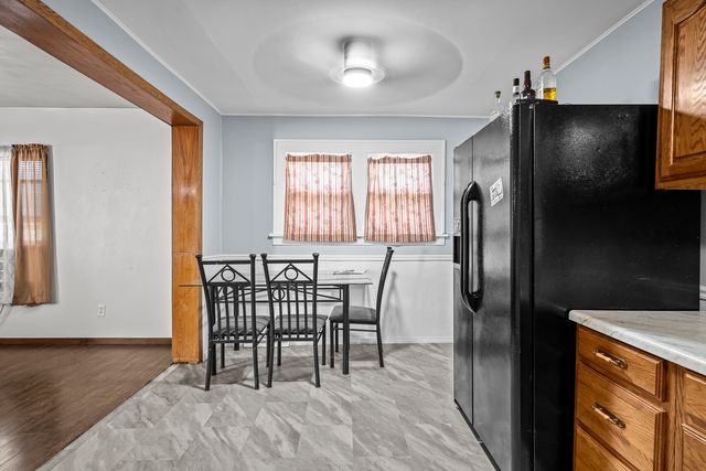 515 8TH Street, Silvis, IL 61282