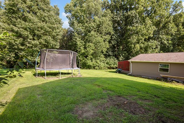 515 8TH Street, Silvis, IL 61282