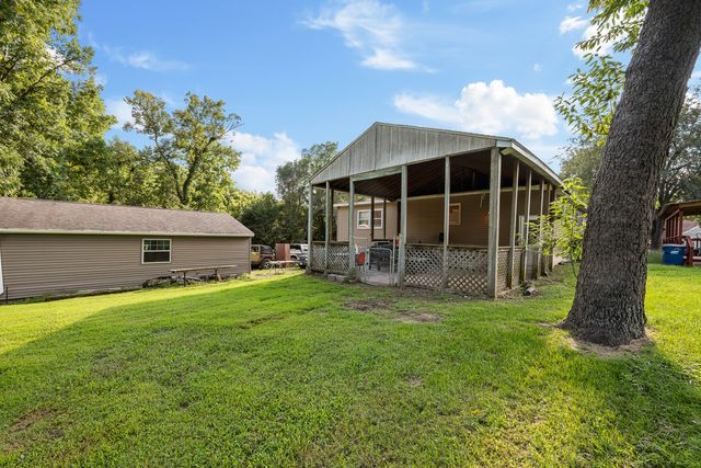 515 8TH Street, Silvis, IL 61282