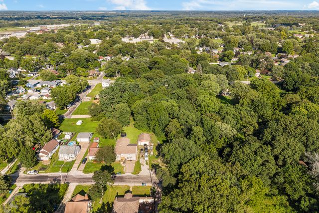 515 8TH Street, Silvis, IL 61282