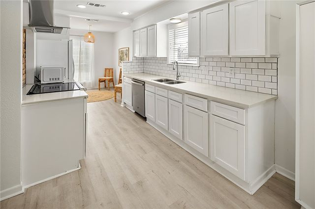 1203 Hawk Tree Drive, College Station, TX 77845