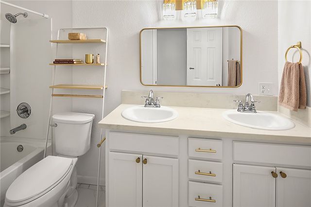 1203 Hawk Tree Drive, College Station, TX 77845