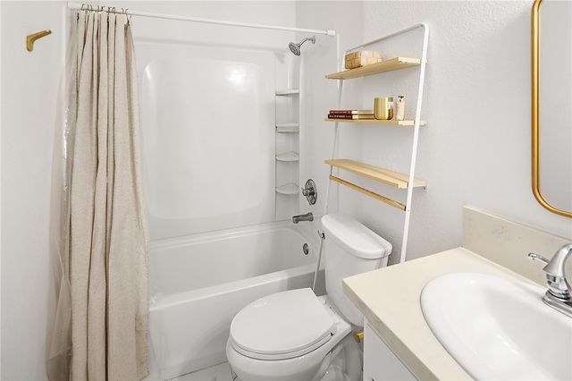 1203 Hawk Tree Drive, College Station, TX 77845