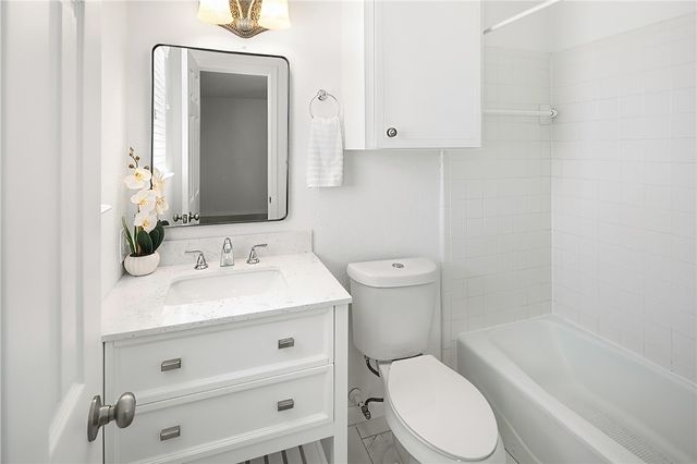 1203 Hawk Tree Drive, College Station, TX 77845