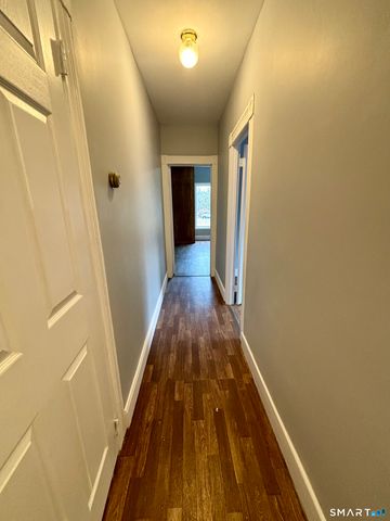 411 Main Street 1, Cromwell, CT 06416