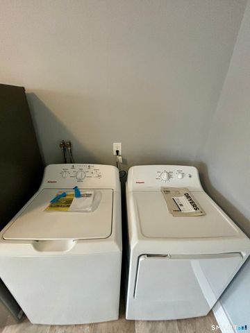 411 Main Street 1, Cromwell, CT 06416