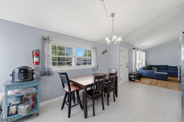 86 Westminster Rd, Woodbridge Twp., NJ 07067