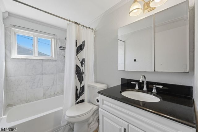 86 Westminster Rd, Woodbridge Twp., NJ 07067