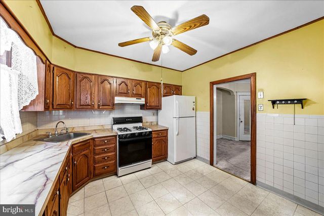 217 AVON RD, Upper Darby, PA 19082