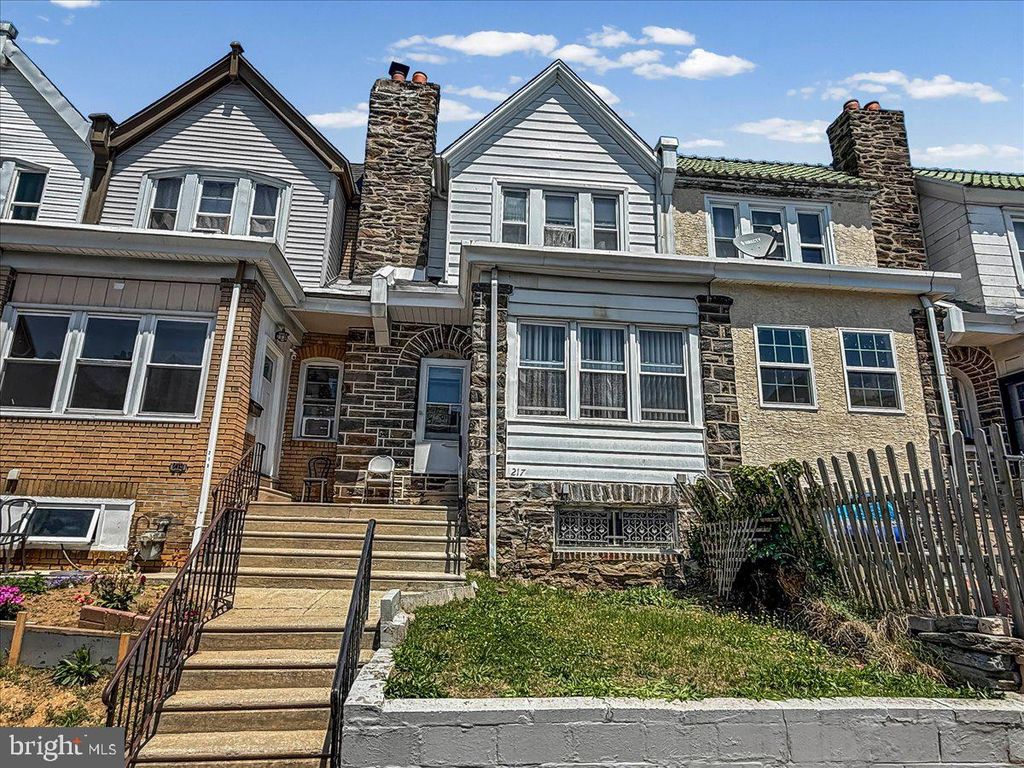 217 AVON RD, Upper Darby, PA 19082