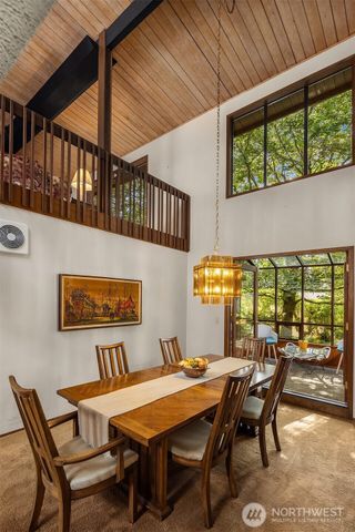 7433 NE 120th Place, Kirkland, WA 98034