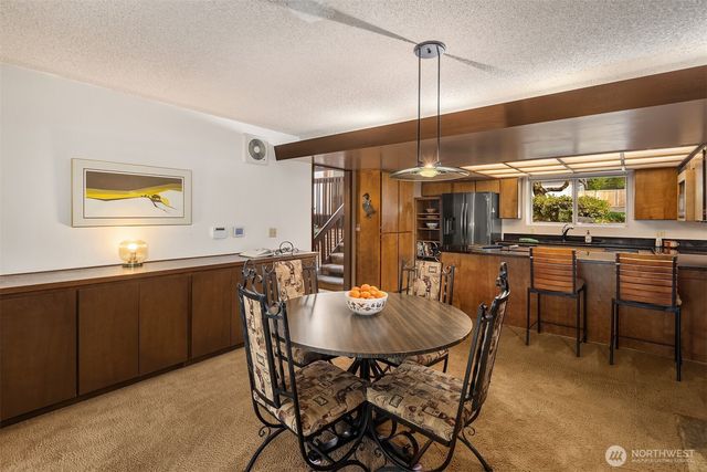7433 NE 120th Place, Kirkland, WA 98034