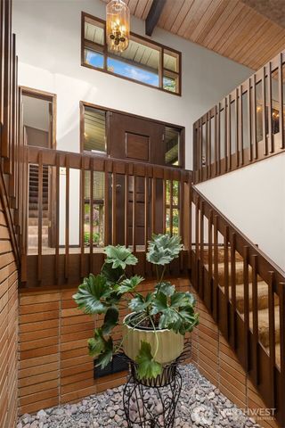 7433 NE 120th Place, Kirkland, WA 98034