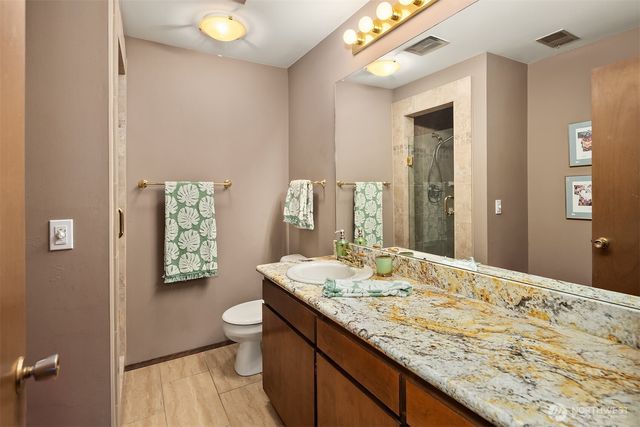 7433 NE 120th Place, Kirkland, WA 98034
