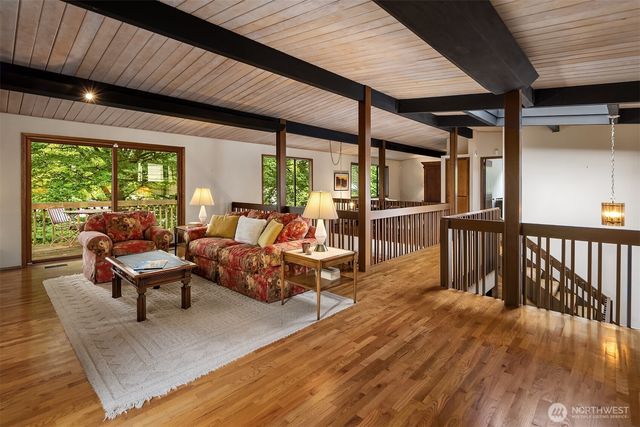 7433 NE 120th Place, Kirkland, WA 98034
