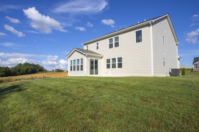 1554 Oak Springs Dr, Columbia, TN 38401