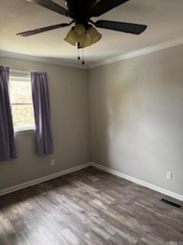 980 Woodcrest Rd, Camden, AR 71701