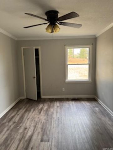980 Woodcrest Rd, Camden, AR 71701
