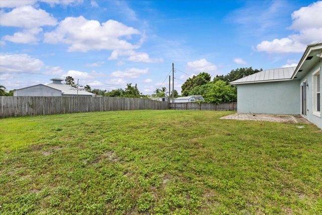 3164 SE Orange Tree Place, Stuart, FL 34997