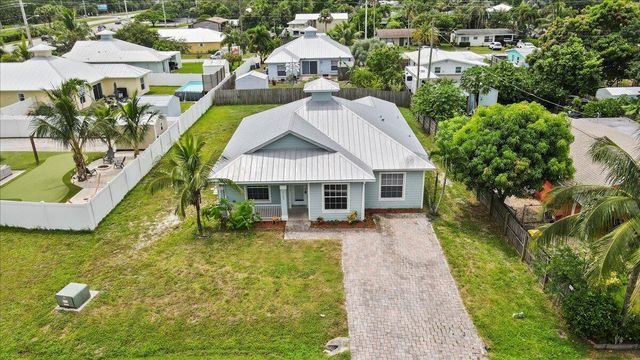 3164 SE Orange Tree Place, Stuart, FL 34997