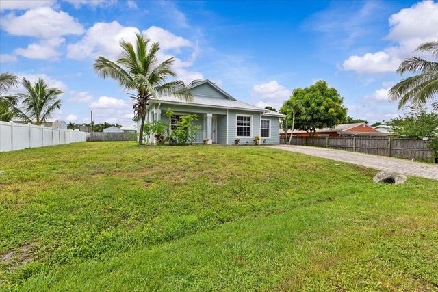3164 SE Orange Tree Place, Stuart, FL 34997