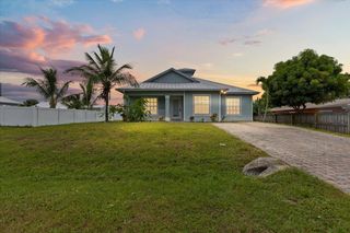 3164 SE Orange Tree Place, Stuart, FL 34997