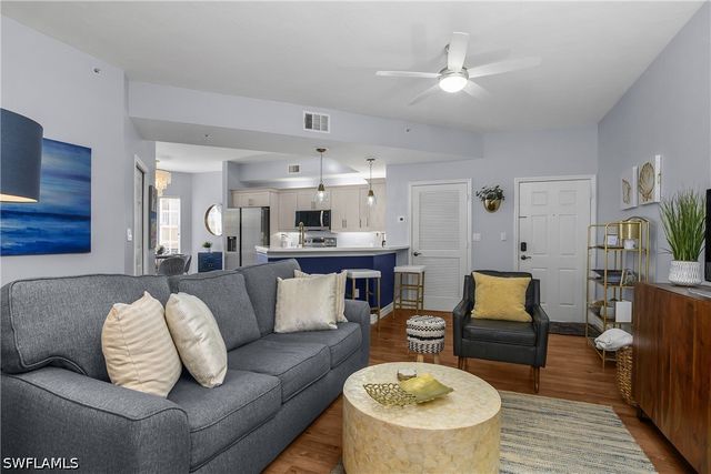 451 BAYFRONT PL 5201, Naples, FL 34102
